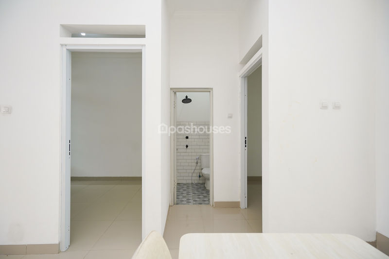 Bekasi Timur Regency Cluster Malachite Blok M8 No.36