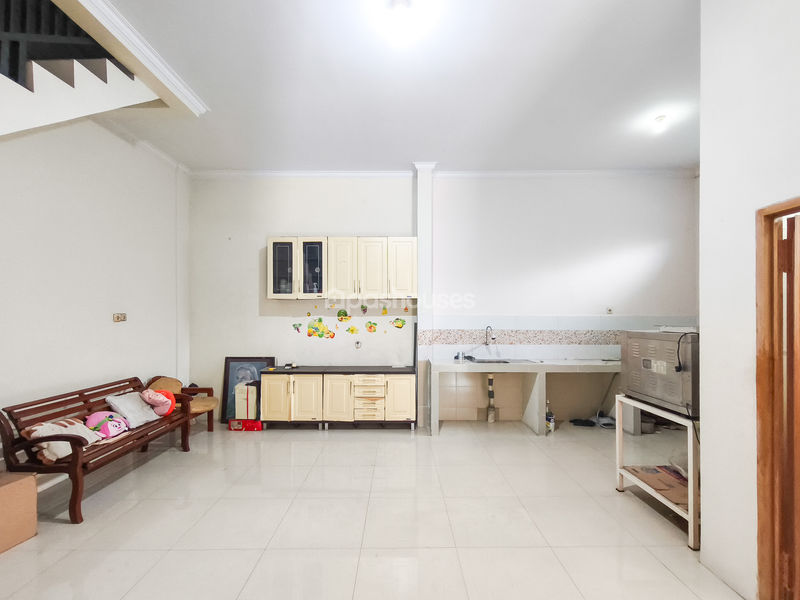 Perumahan Harapan Indah Cluster Boulevard Hijau Blok F3 No.12A