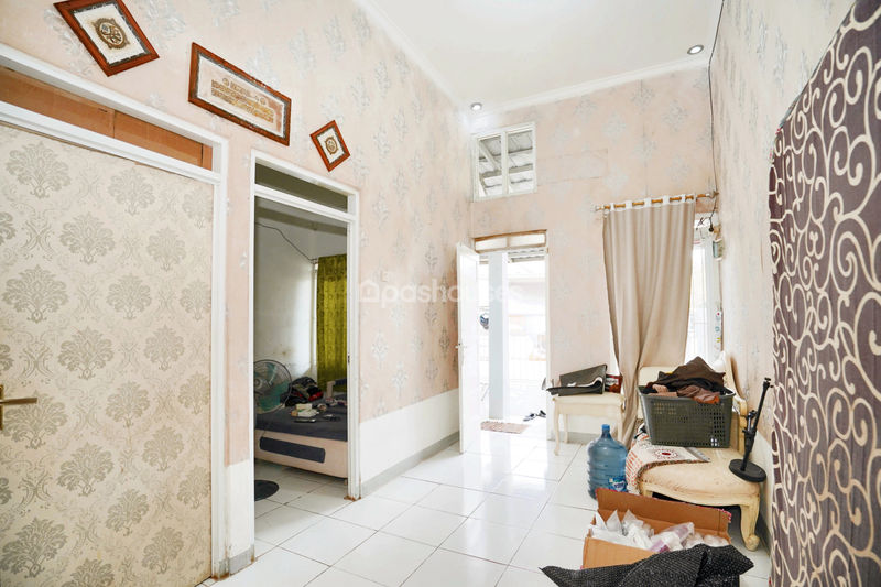Jalan Flamboyan