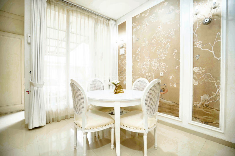Akasia Serenity