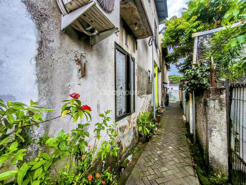 Jalan MT Haryono No.37 Tangerang