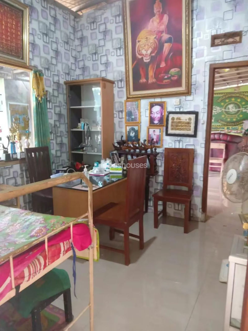 Jalan Cisaat Bekasi