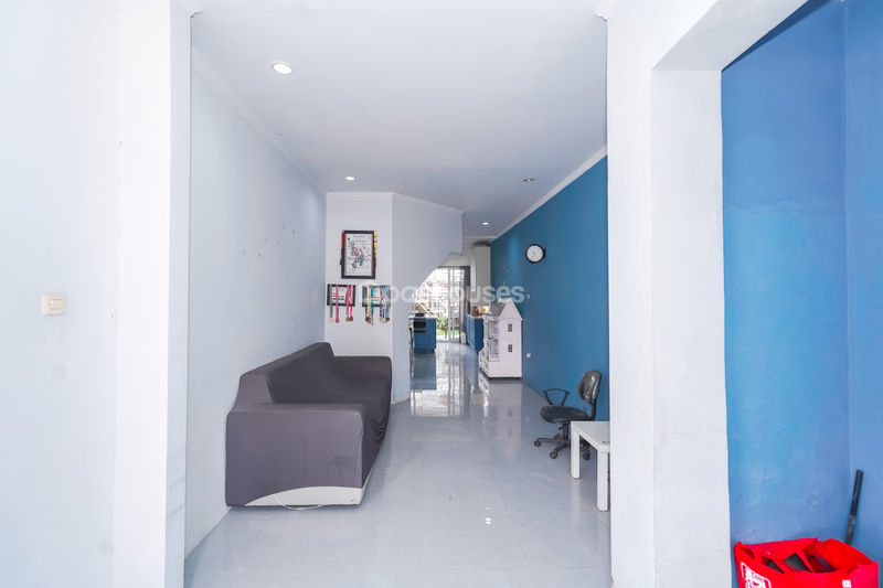 Jalan Lestari VI No.18A