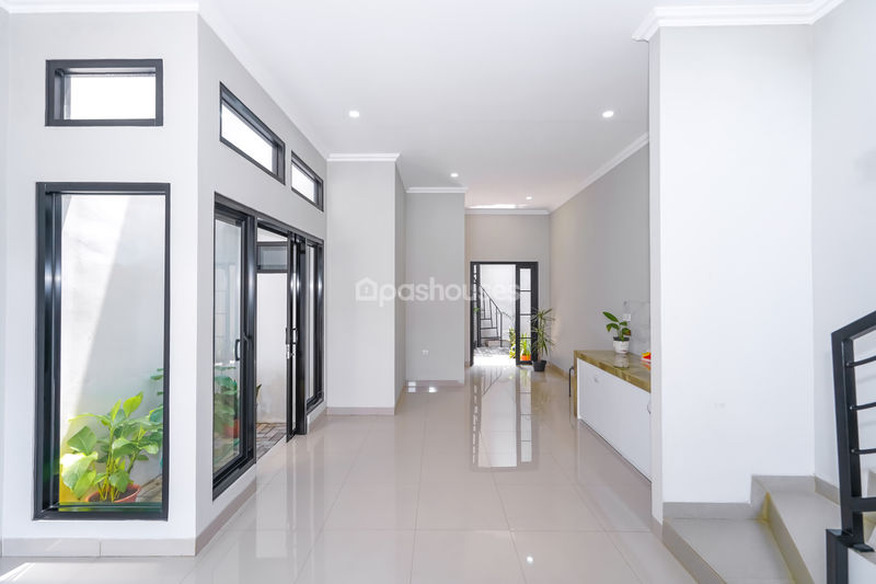 Komplek Megapolitan Cinere Blok J No.334 