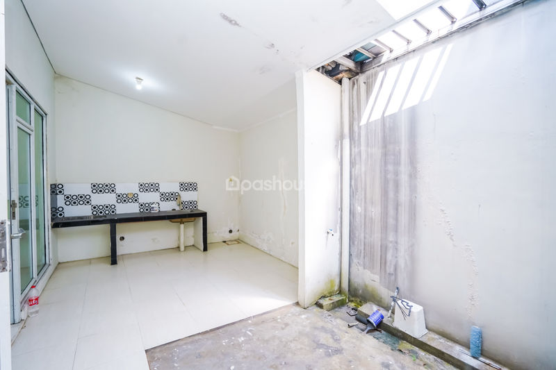 Perumahan Rose Garden Residence Blok A No. 8