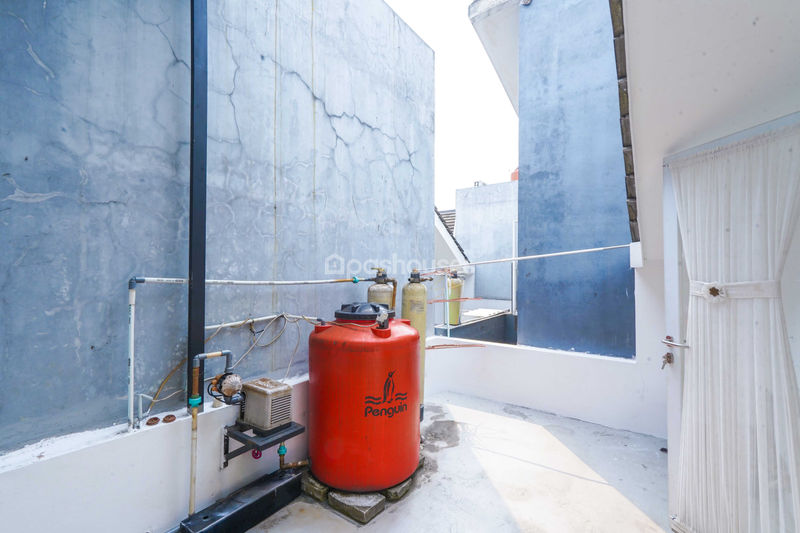 Jalan Pesona Cinere Residence