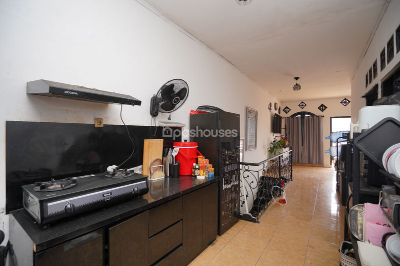 Vila Mutiara Gading 2