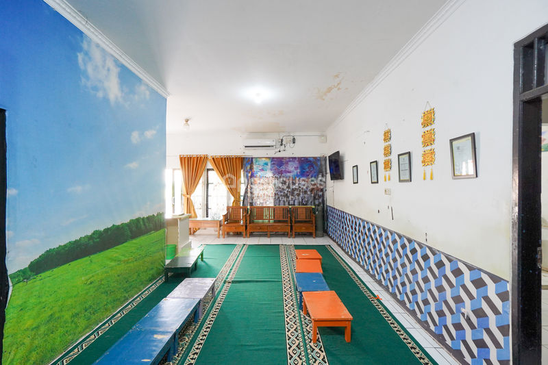 Jalan Buni Cipayung