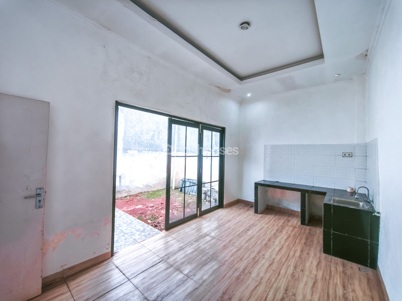 Perumahan Diamond Lake Side Blok Q2 No.9