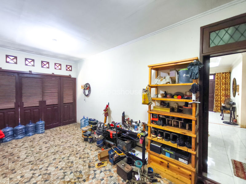 Jalan Alam Cirendeu Blok T11 No.9