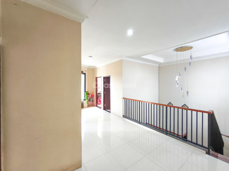 Vila Dago Pamulang Cluster Kintamani Blok G14 No.1