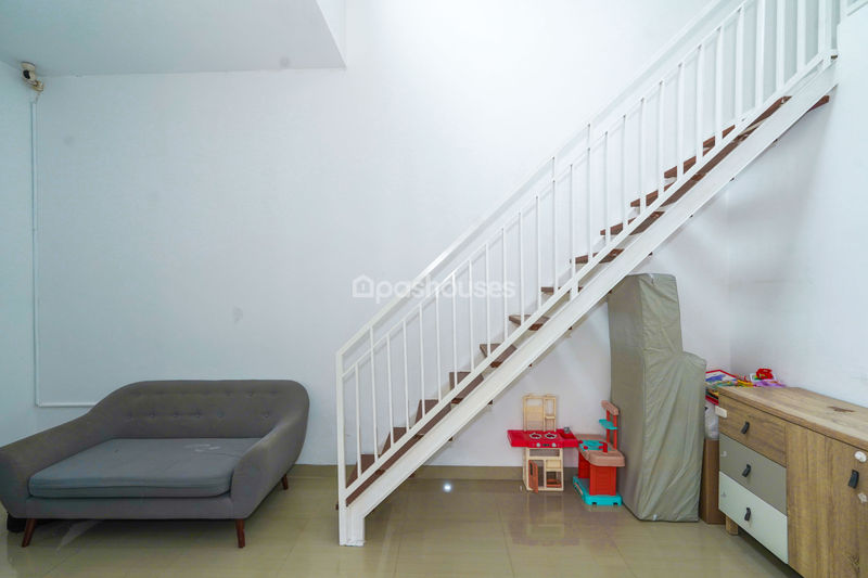 Jalan Pesona Cinere Residence