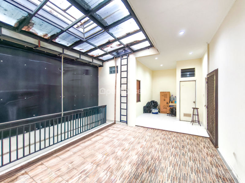 Perumahan Taman Meruya Ilir Blok B3 No.6