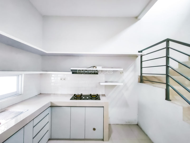 Perumahan Mampang Hills Residence