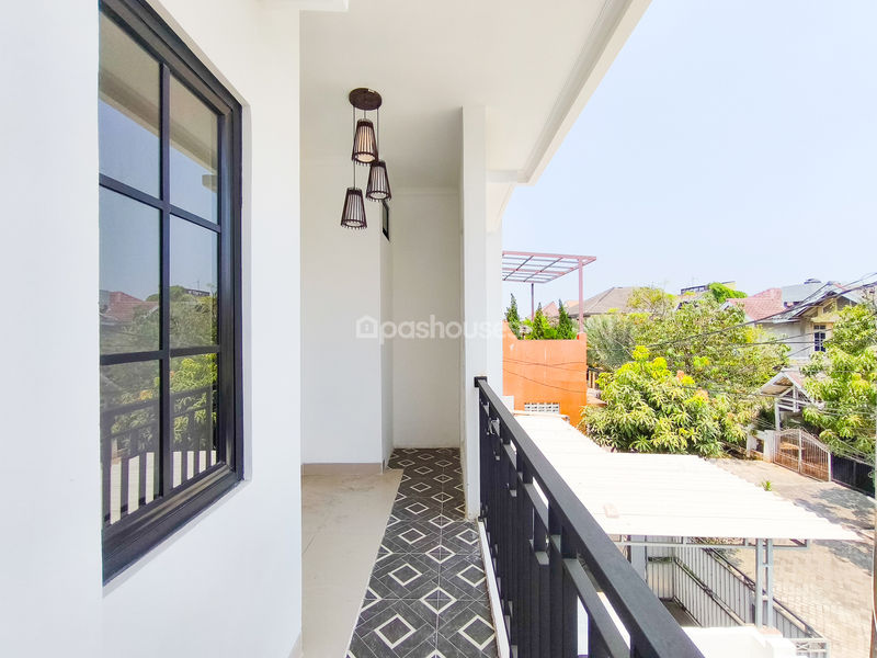 Jalan Dahlia Indah 1 Blok Gd No. 4b
