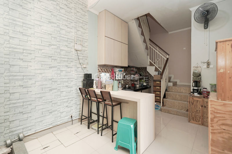 Villa Kranggan Raya Residence