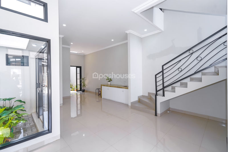 Komplek Megapolitan Cinere Blok J No.334 