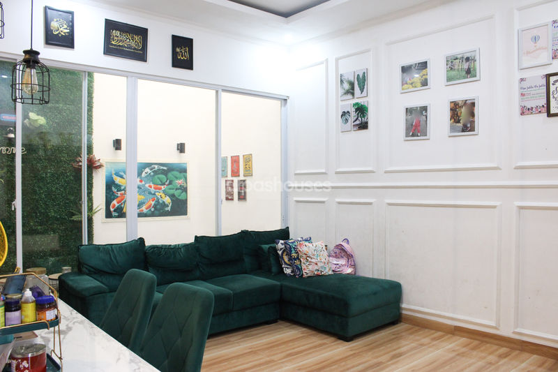 The Green Hill Residence