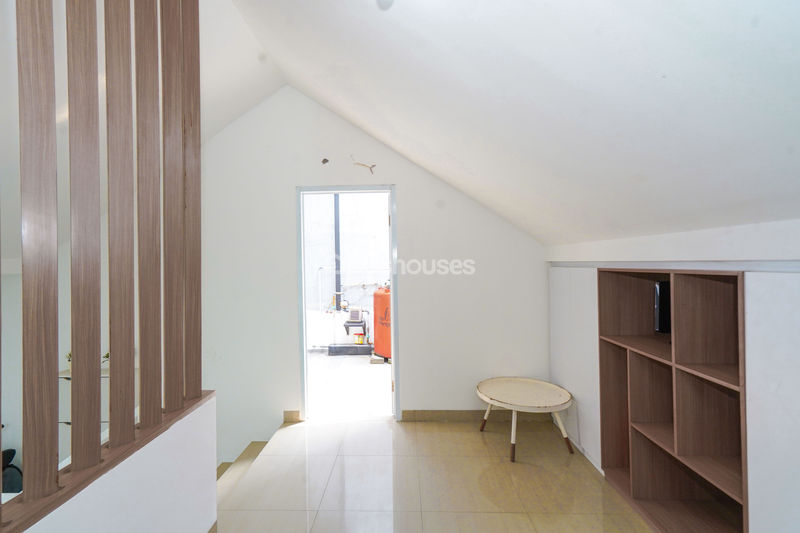 Jalan Pesona Cinere Residence