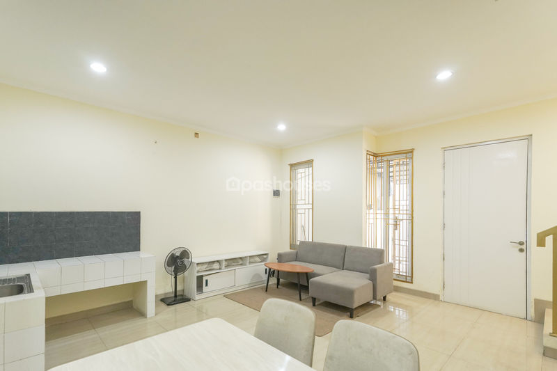 Perumahan Duta Garden Cluster Beverly Hills Blok E4 No.40