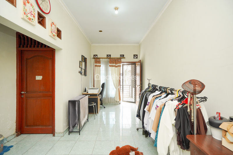 Komplek Pemda Jatiasih Blok B No.17