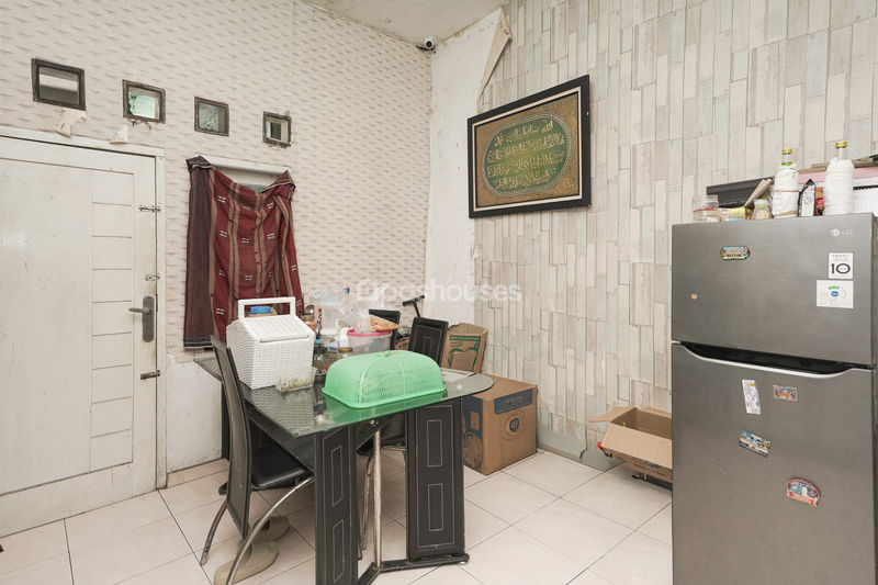 Jalan Padat Karya Gang V No.87