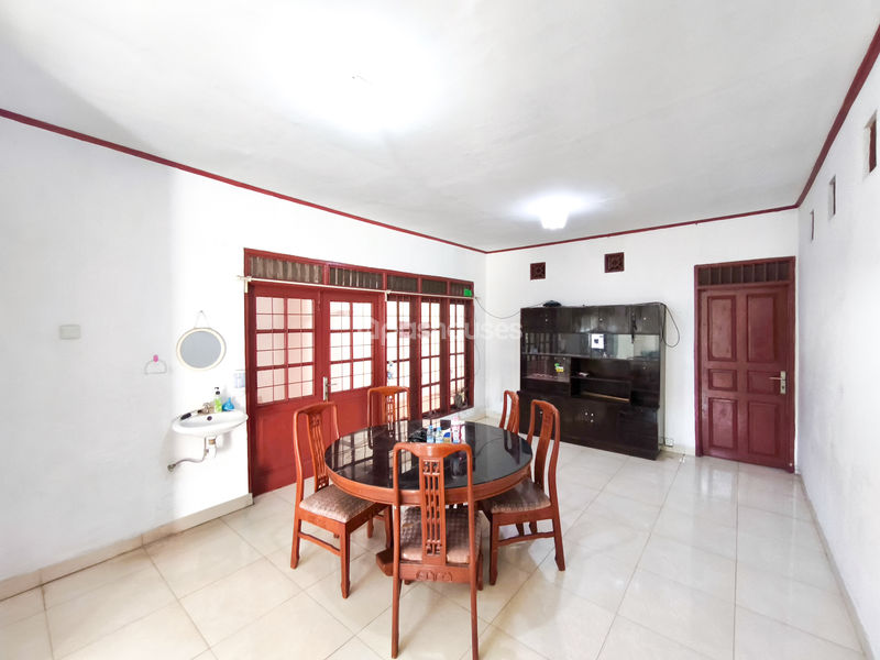 Bintaro Jaya Sektor 5 No.18