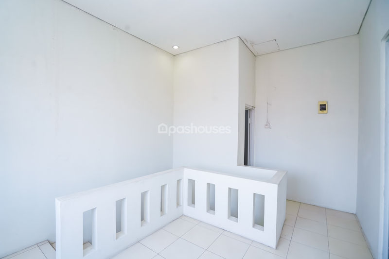 Perumahan Rose Garden Residence Blok A No. 8