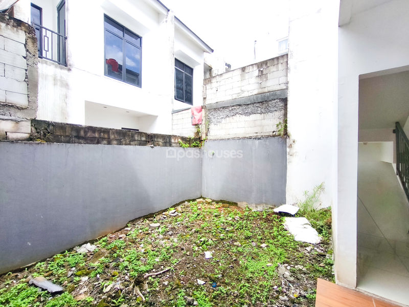 Perumahan Aryana Karawaci Cluster Flora Blok E1 No.6