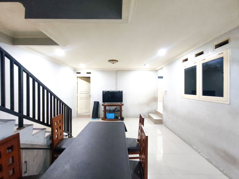 Jalan Soleh II No.44 Kebon Jeruk