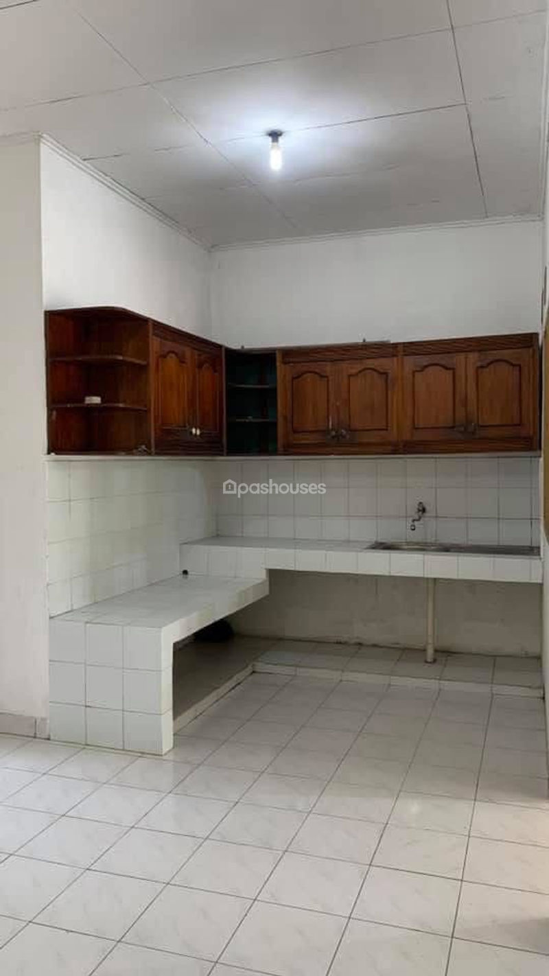 Jalan Edelweis Tengah Blok B1