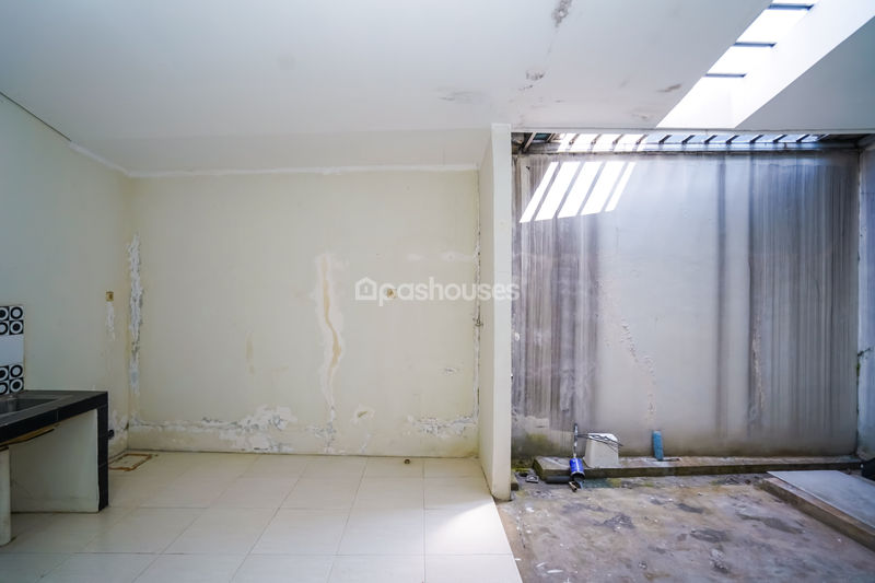 Perumahan Rose Garden Residence Blok A No. 8