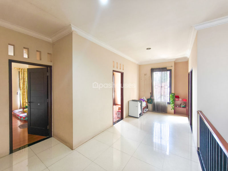 Vila Dago Pamulang Cluster Kintamani Blok G14 No.1